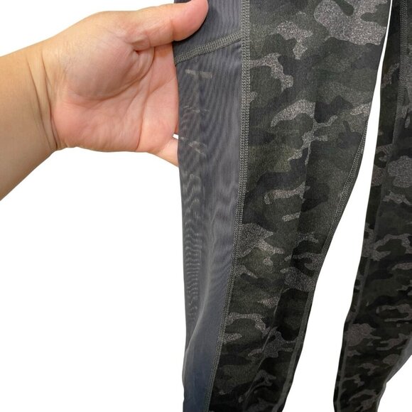 Fabletics On The Go PowerHold High Waisted Tonal Camo Pocket Leggings Women's S - Picture 4 of 8